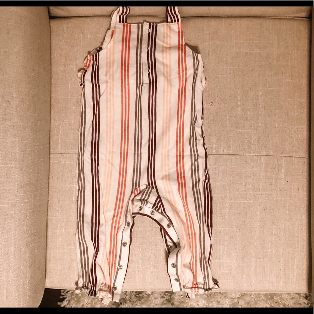 Carter’s 12m Romper - Picture 2 of 4